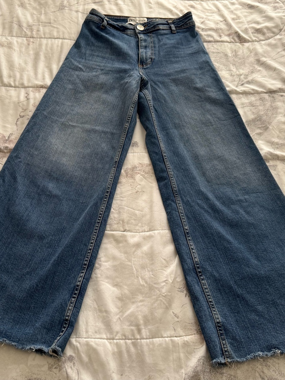 Zara The Marine Straight blue High-Rise Wide Leg raw hem  Jeans, size 4 western - Picture 6 of 12